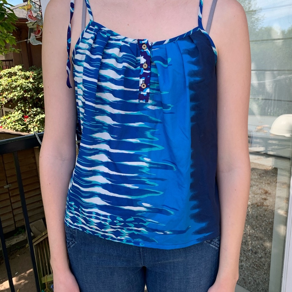 Blue tank sz M